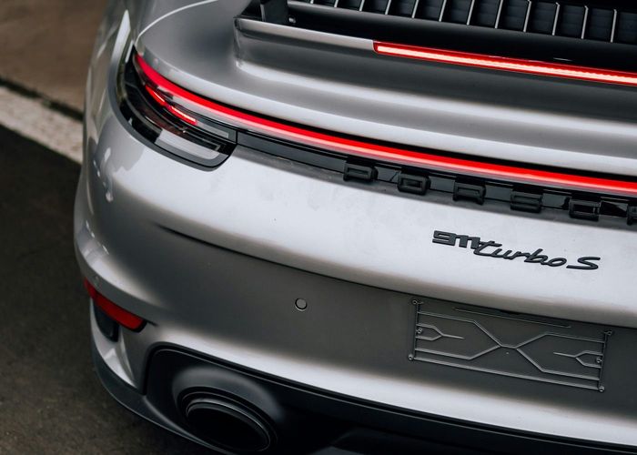 Porsche 911 Turbo S — mandataire acheteur ou concessionnaire
